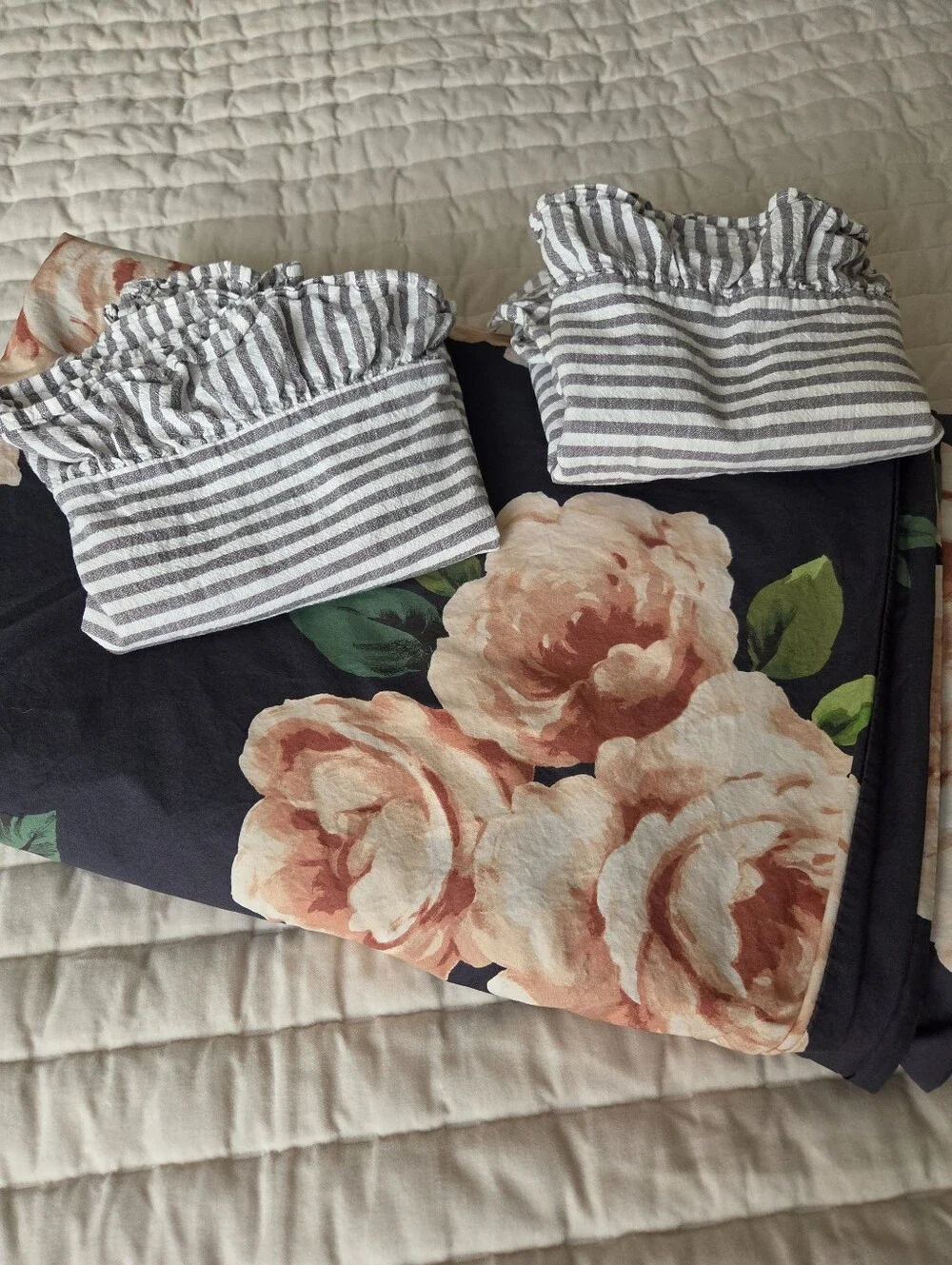 Pottery Barn Emily & Meritt Floral Duvet, Striped Shams + Gold Dot Quilt & Shams